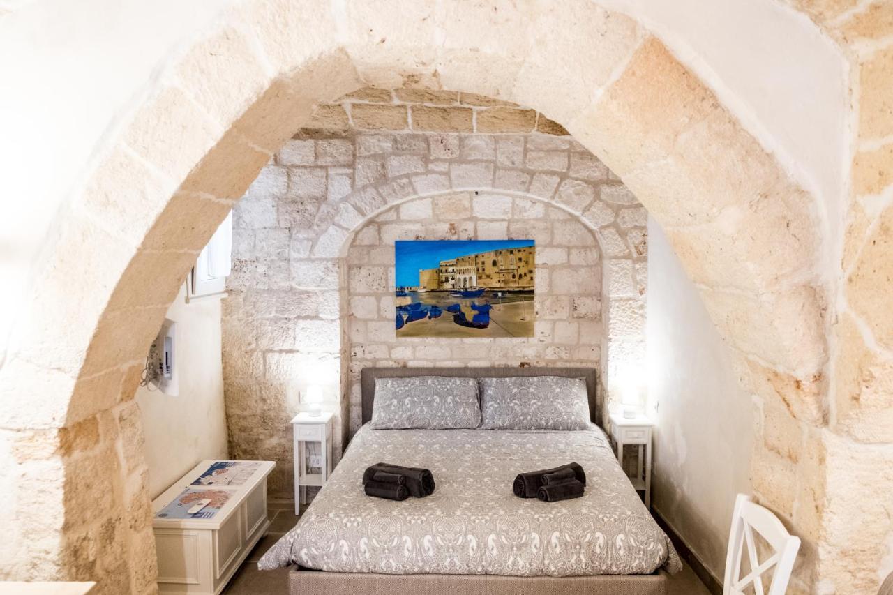 Dimore Del Borgo Antico - Il Sottano Монополи Экстерьер фото