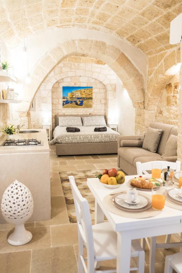 Dimore Del Borgo Antico - Il Sottano Монополи Экстерьер фото
