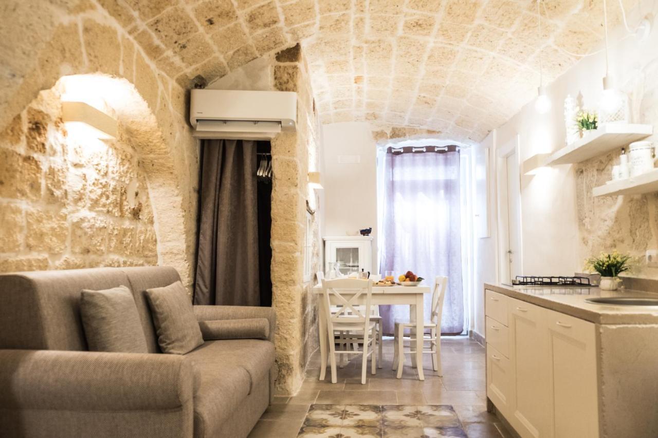 Dimore Del Borgo Antico - Il Sottano Монополи Экстерьер фото