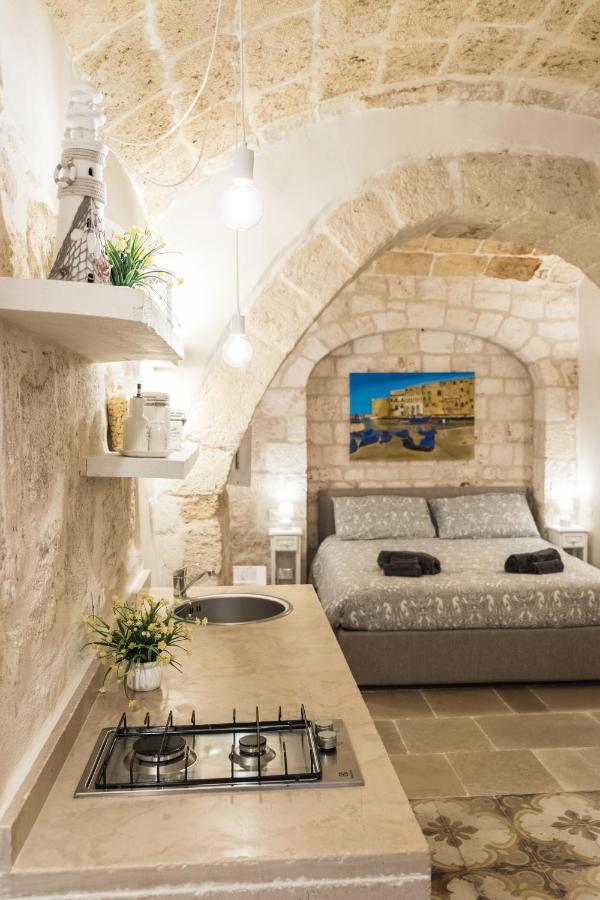 Dimore Del Borgo Antico - Il Sottano Монополи Экстерьер фото